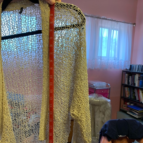 Open knit shrug from ISDA&Co - Picture 3 of 3